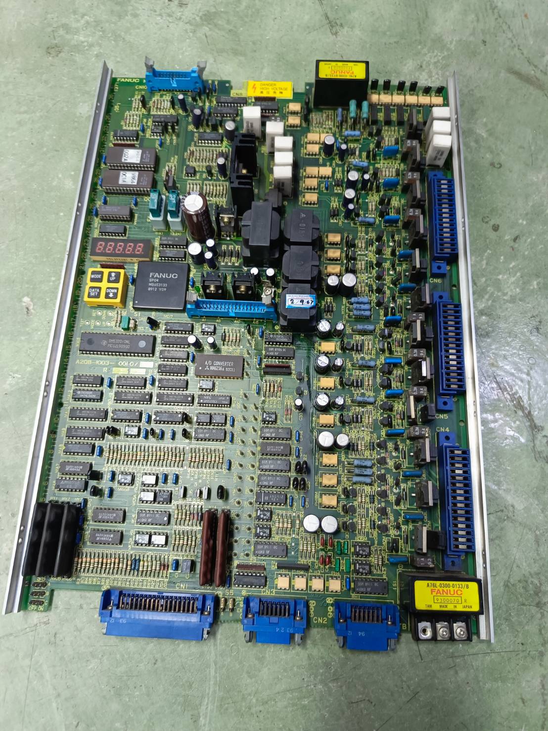 FANUC A20B-1003-0010 SPINDLE CONTROLLER BOARD