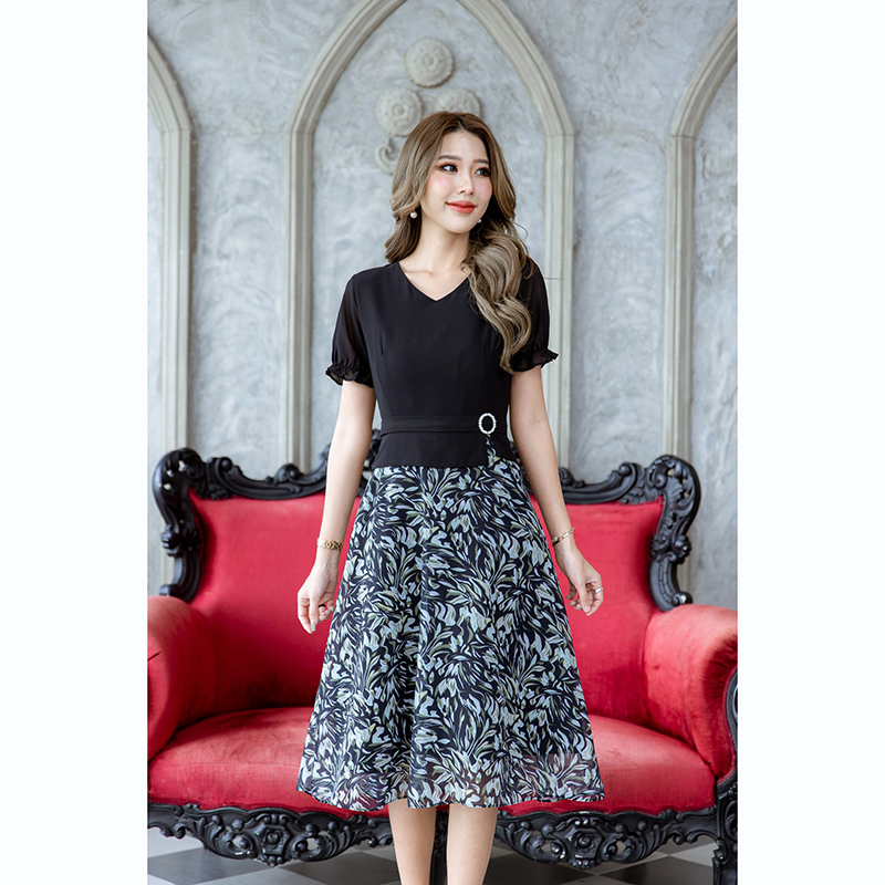 kudapy เดรสสั้นสีน้ำตาล/สีดำ ผ้าชีฟองฟ้าพริ้วใส่สบาย งานดีเทลช่วงตัวเสื้อเป็นผ้าชีฟองสีพื้นกระโปรงเป็นผ้าชีฟองพิมพ์ลาย