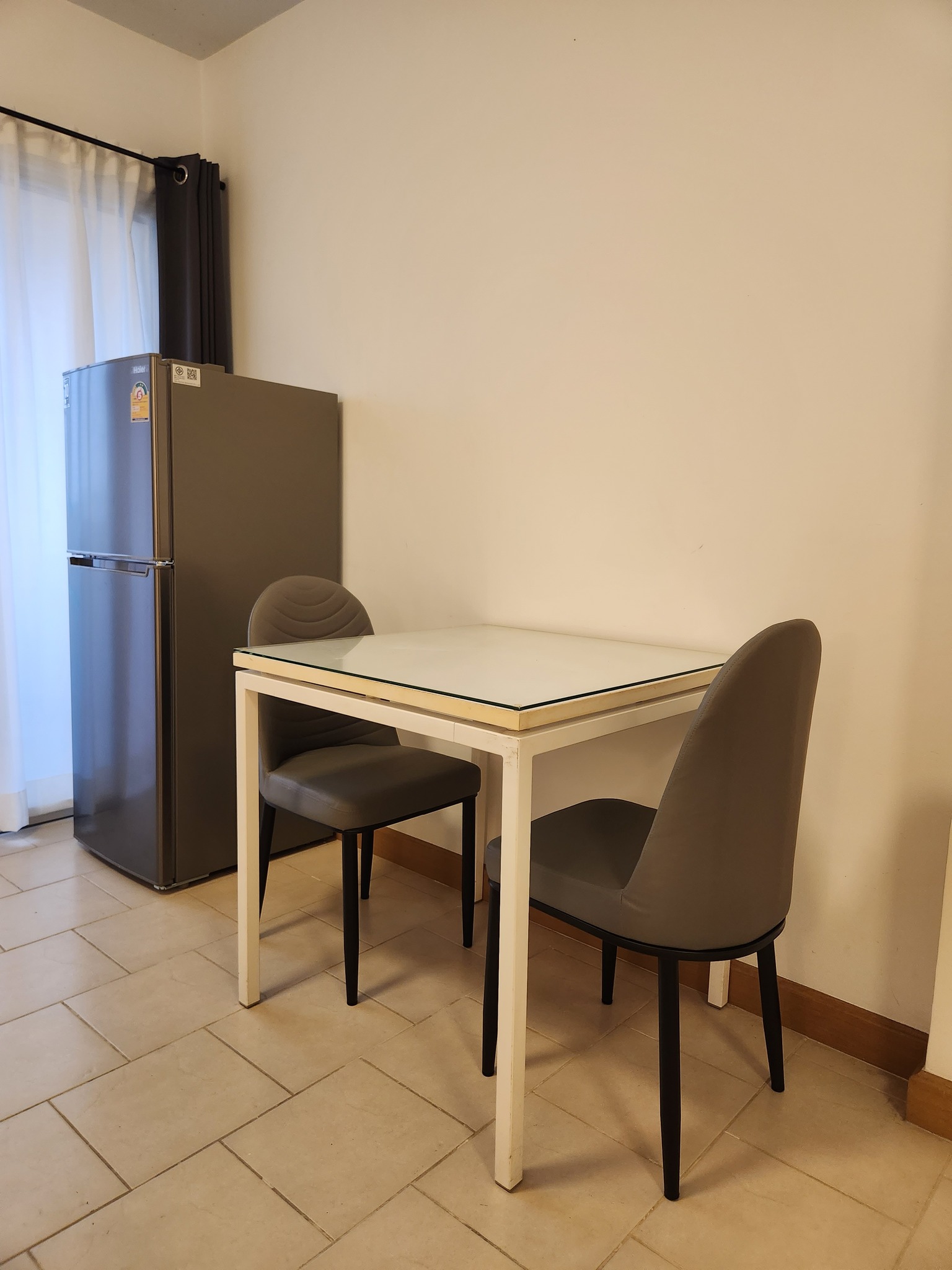 ห้องเฟอร์เครื่องใช้ไฟฟ้าใหม่ เพิ่ง renovate ซิตี้ โฮม รัชดา – ปิ่นเกล้า ให้เช่าห้องครัวปิด สอบถามแอด Line ID : Smile-easy