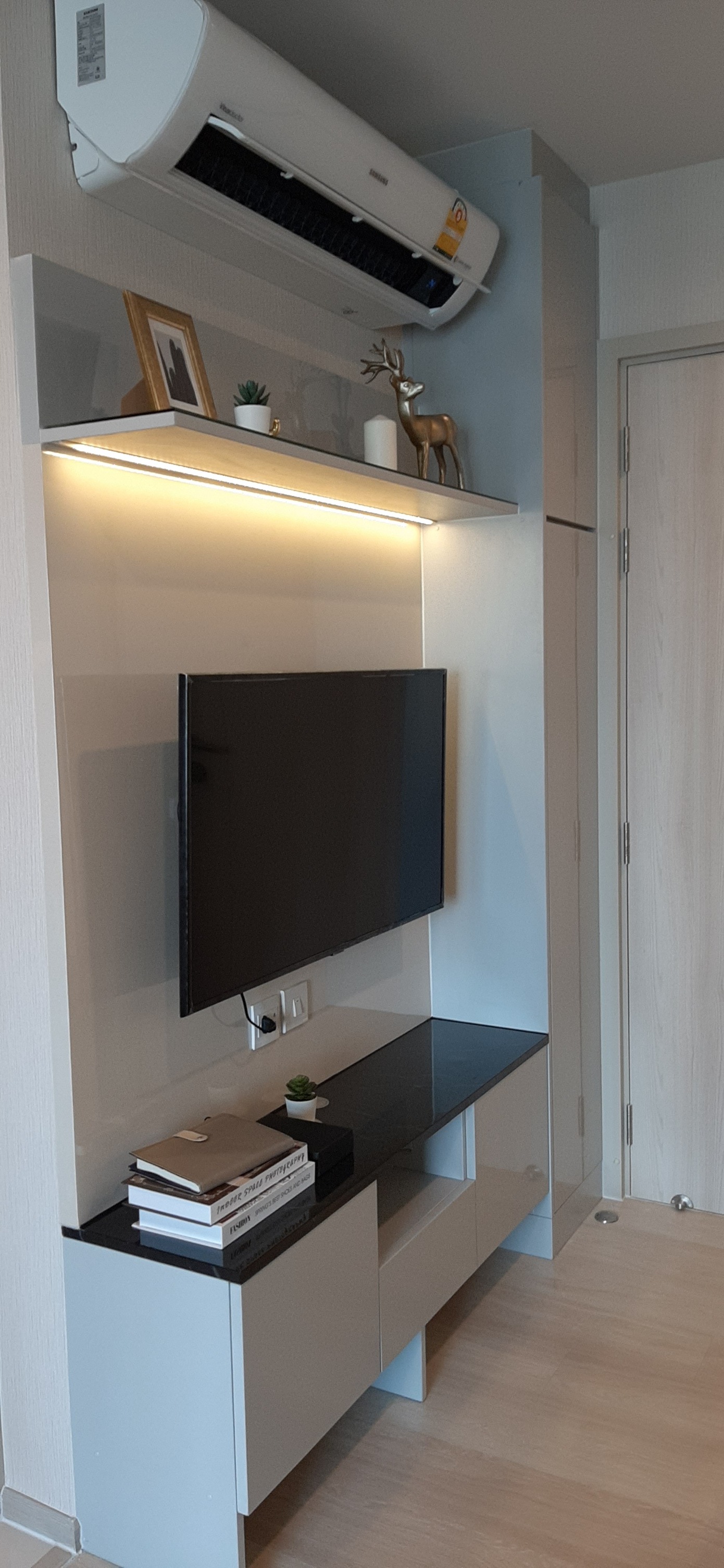 ให้เช่าห้องแบบ 1ห้องนอน 1ห้องน้ำ โซนพื้นที่ BTS เพลินจิต คอนโด Life One Wireless (ไลฟ์ วัน ไวร์เลส) High Rise ขนาดห้อง 35 ตรม. ชั้น 40