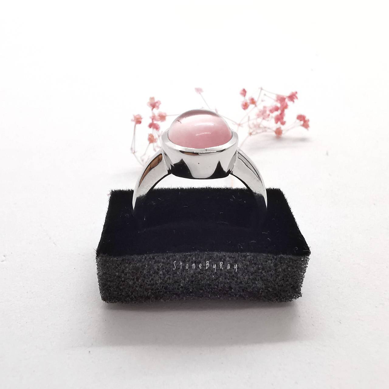 แหวนเงินหินโรสควอตซ์ Rose Quartz