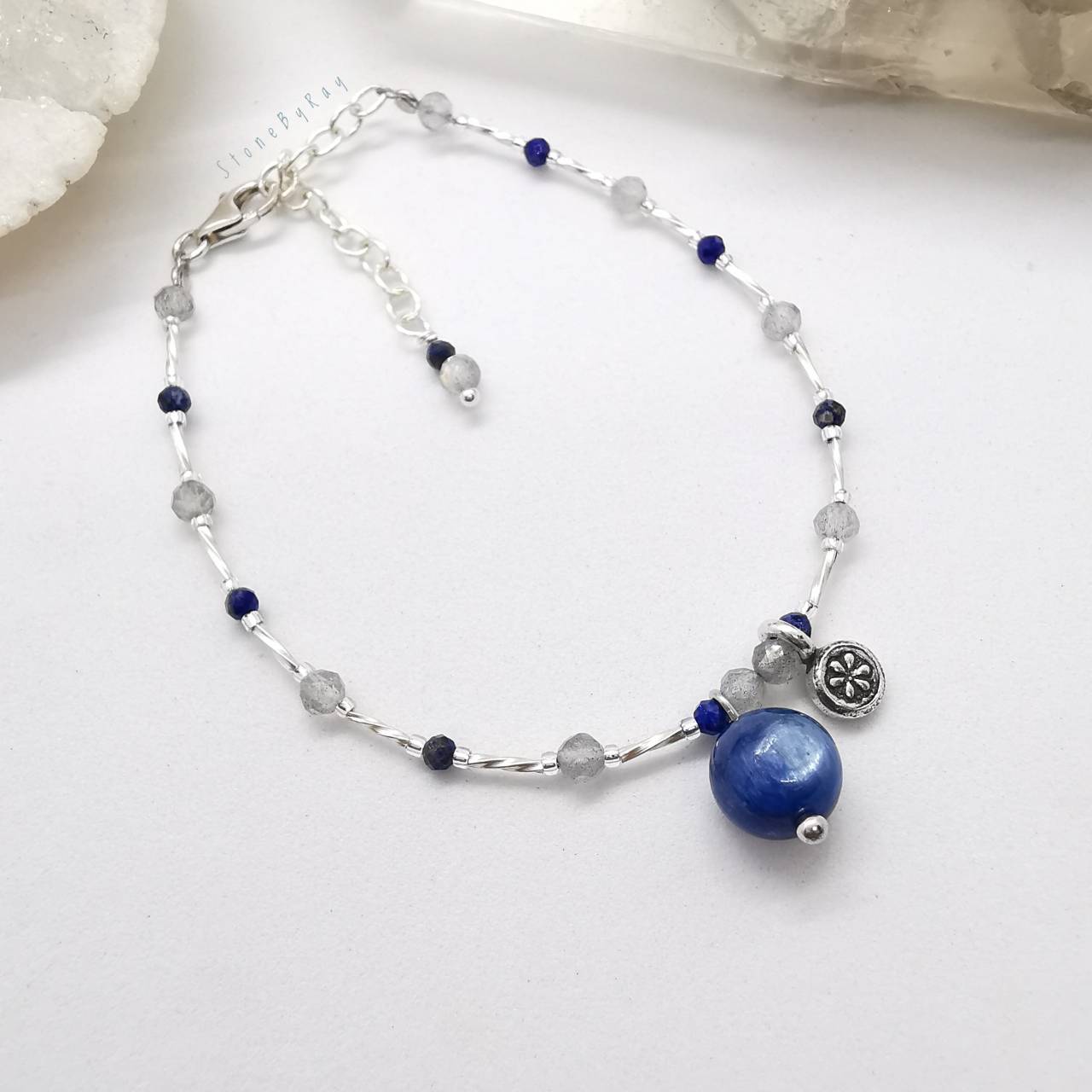 สร้อยข้อมือเงินหินไคยาไนท์ Kyanite