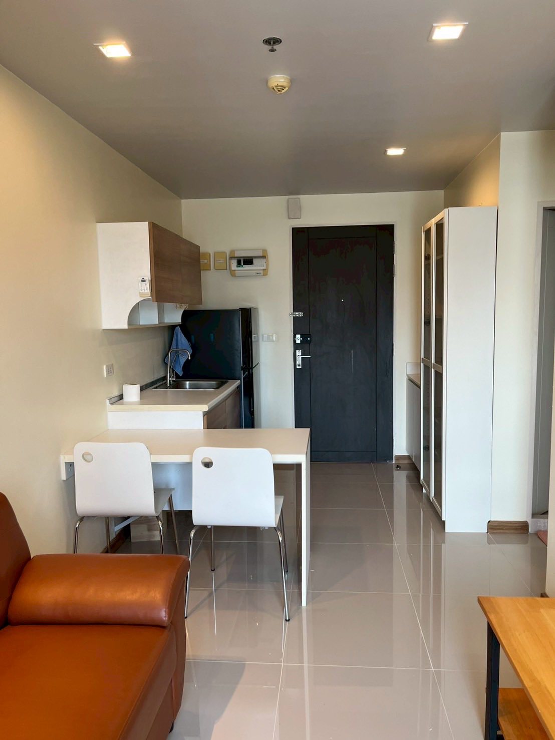 ให้เช่าคอนโด Casa Condo Asoke-Dindaeng (คาซ่า คอนโด อโศก-ดินแดง) โซนพื้นที่ MRTพระราม9 / หอการค้า ห้องแบบ 1ห้องนอน / 1ห้องน้ำ ขนาดห้อง 34 ตรม. ชั้น 20