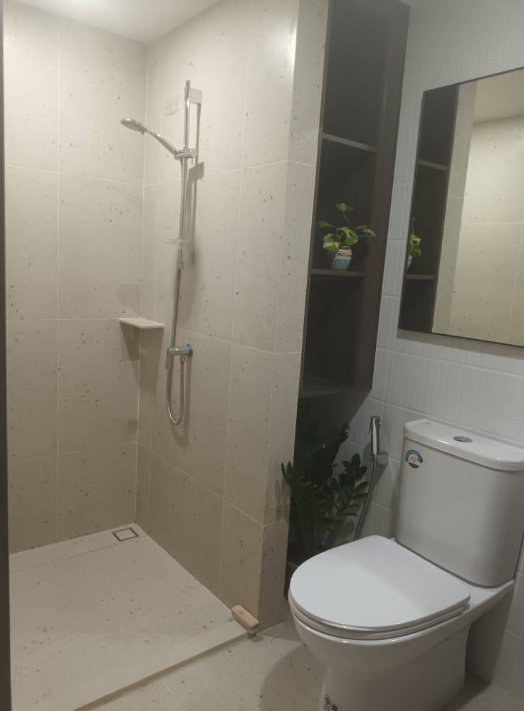 ปล่อยเช่า Nue Cross Khu Khot Station (นิว ครอส คูคต สเตชัน) - โซนพื้นที่ BTS คูคต 1ห้องนอน 1ห้องน้ำ - ขนาดห้อง 27.32 ตรม. ชั้น 2 ตึก B - ให้เช่า 9,000 ต่อเดือน