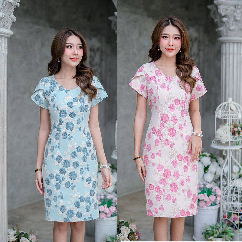 kudapy เดรสสั้นสีฟ้า/สีชมพู แขนไขว้ เนื้อนูนสามมิติลายดอกไม้ ลายผ้านูนทุกดอก ผ้ายืดหนยุ่นได้ค่ะ สวยมากๆ