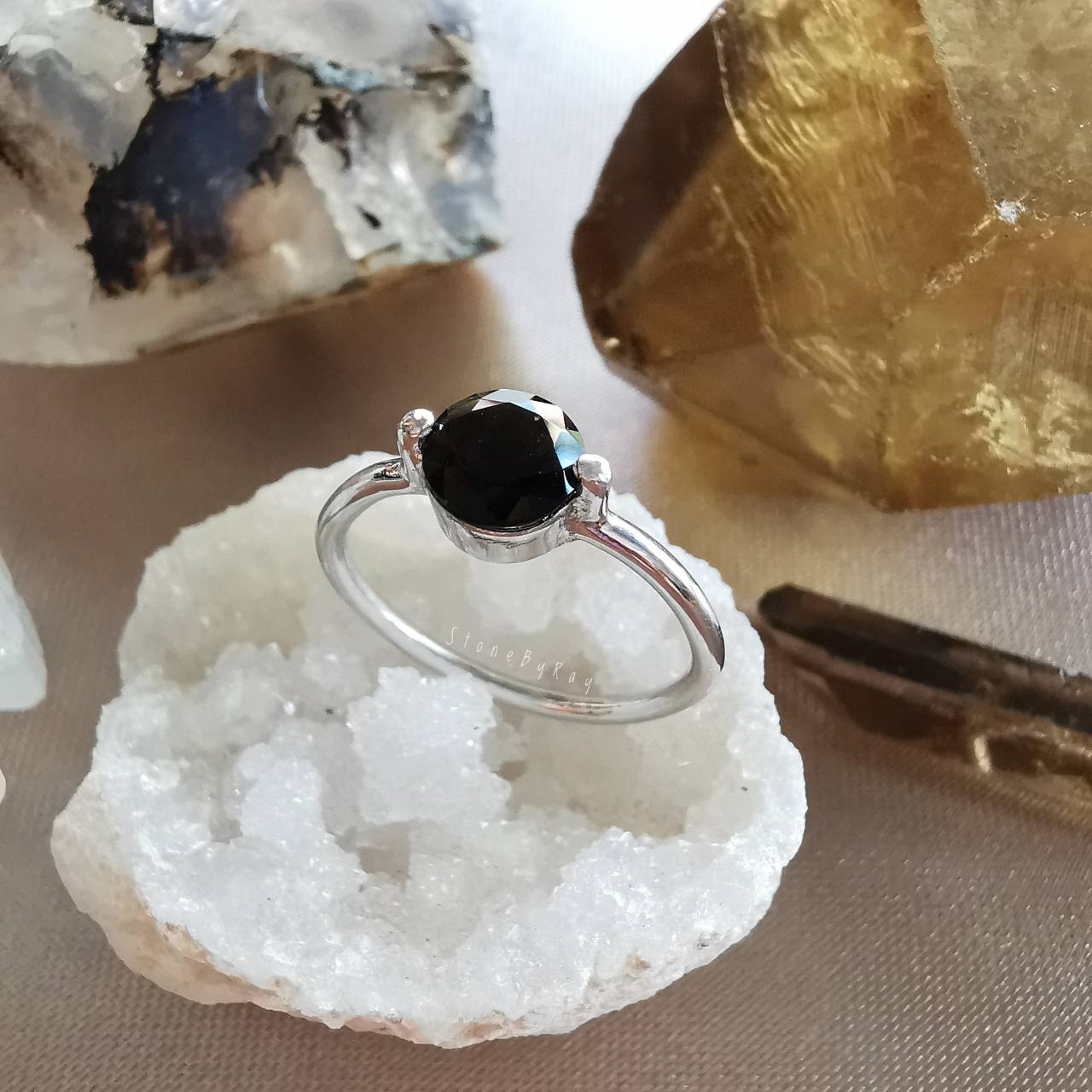 แหวนเงินหินสะเก็ดดาว Tektite