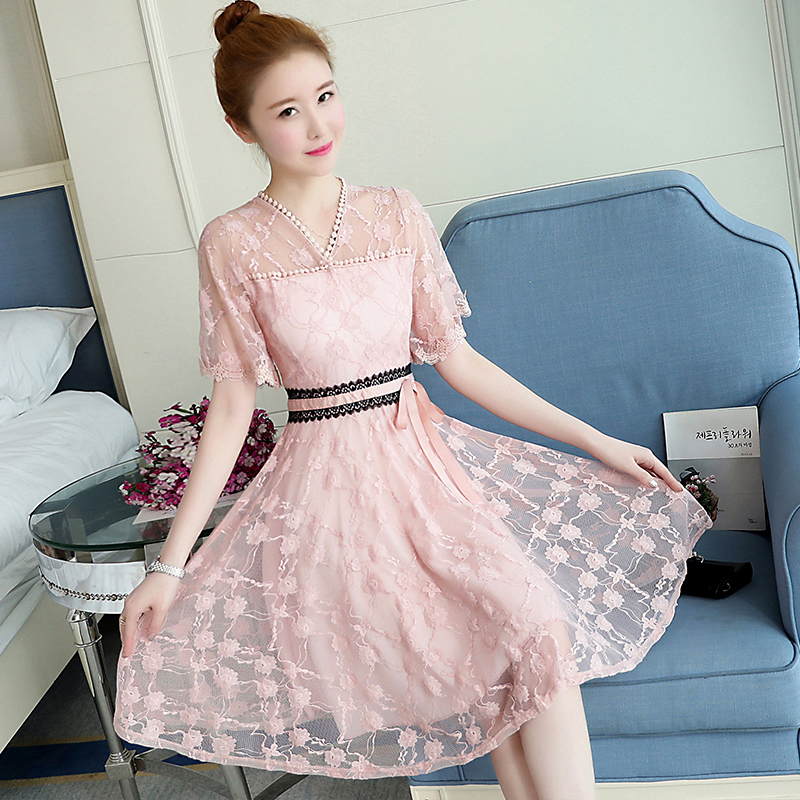 ชุดเดรสออกงาน ผ้าลูกไม้เนื้อนิ่มสีชมพูอ่อน
