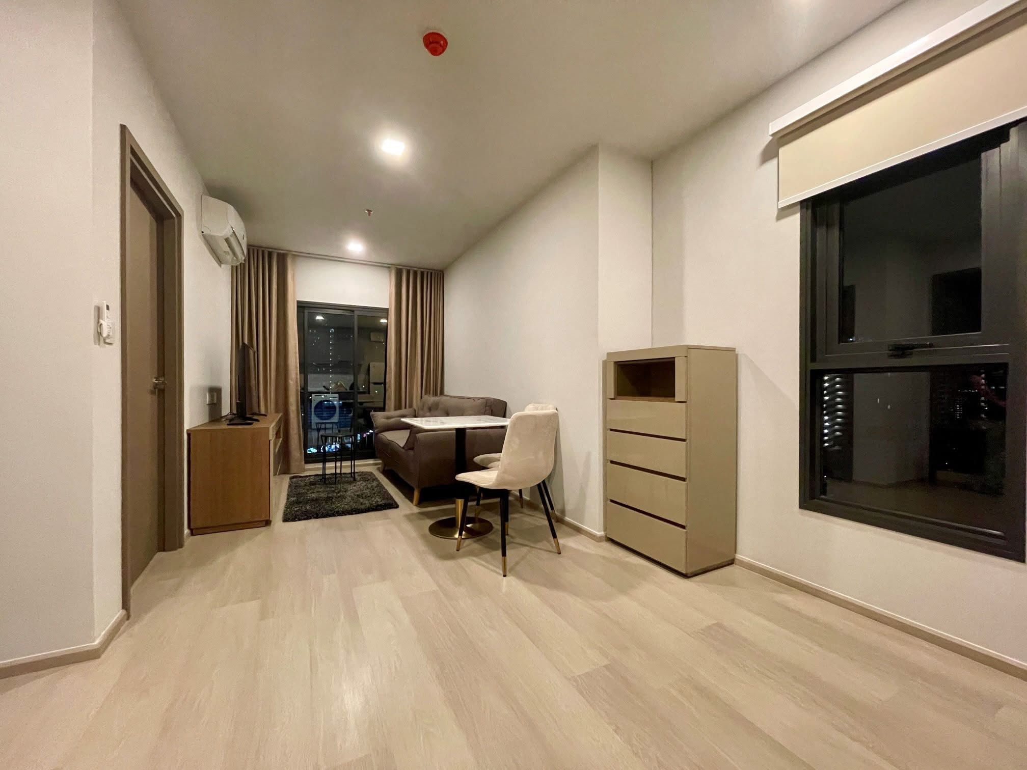 คอนโด LIFE Phahon-Ladprao (ไลฟ์ พหลฯ-ลาดพร้าว) High Rise โซนพื้นที่ BTSห้าแยกลาดพร้าว ให้เช่าห้องแบบ 1ห้องนอน 1ห้องน้ำ ขนาดห้อง 35 ตรม. ชั้น 14 ห้องใหม่กิ๊กๆ