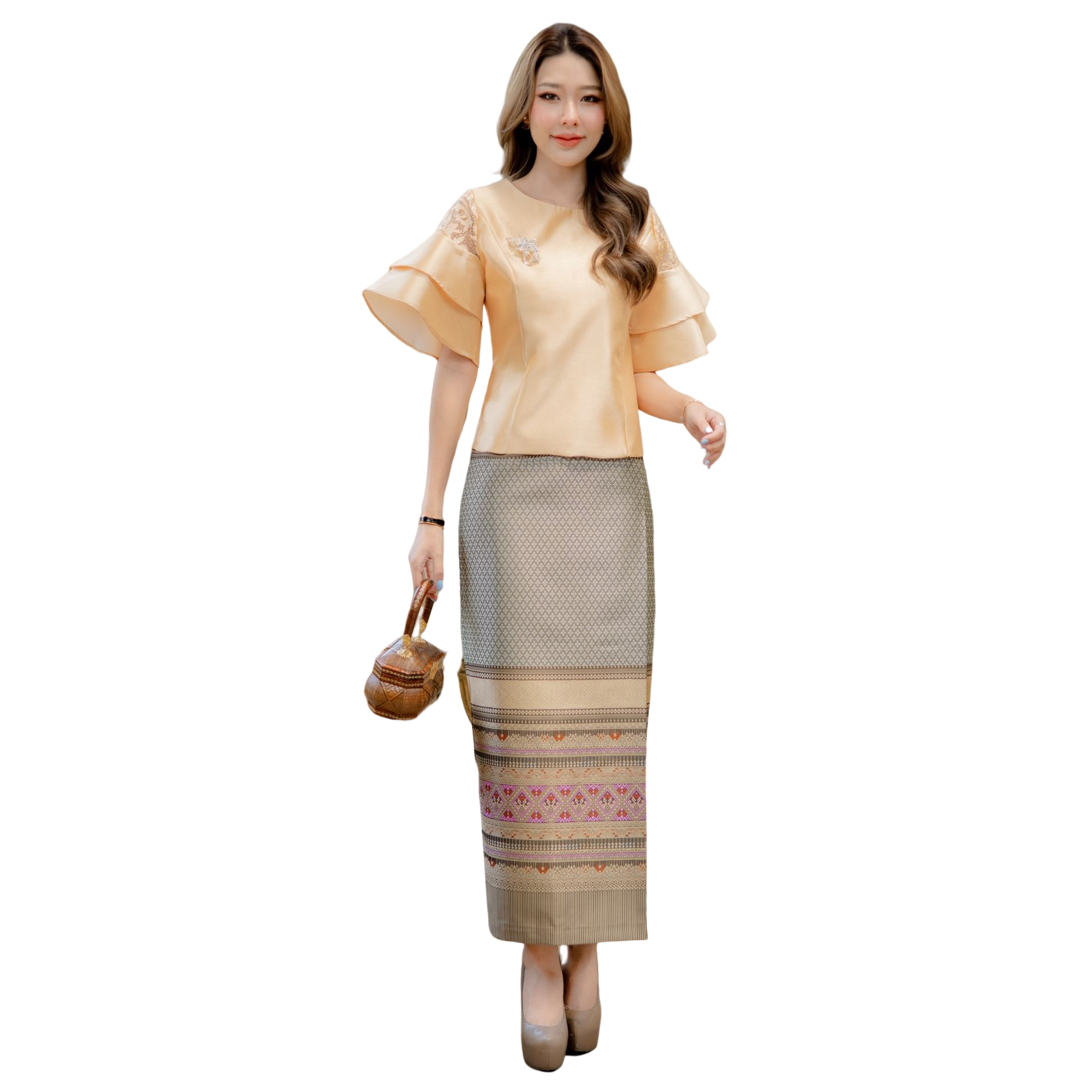 kudapy เซต 2 ชิ้น เสื้อผ้าไหมญี่ปุ่นเนื้อทรายคอกลม แขนแต่งระบายสีทอง+ผ้าถุงทอลายดอกพิกุลอย่างดีสีทองกากี