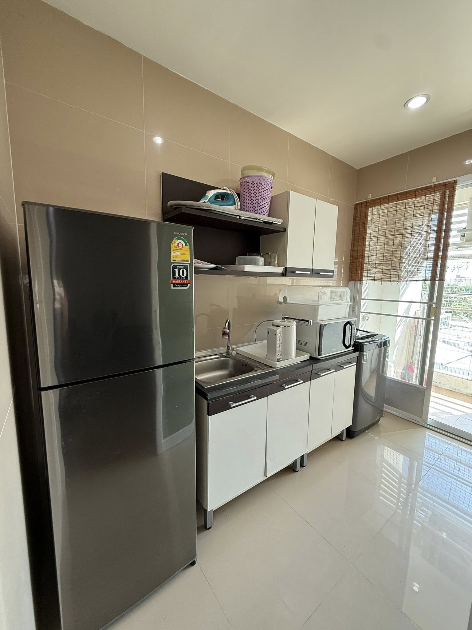 ให้เช่าคอนโด Happy Condo Ladprao 101 (แฮปปี้ คอนโด ลาดพร้าว 101) โซนพื้นที่ BTS ลาดพร้าว101 ห้องแบบ 1ห้องนอน / 1ห้องน้ำ / โซนครัวปิด ขนาดห้อง 35 ตรม. ชั้น 5 ตึก E