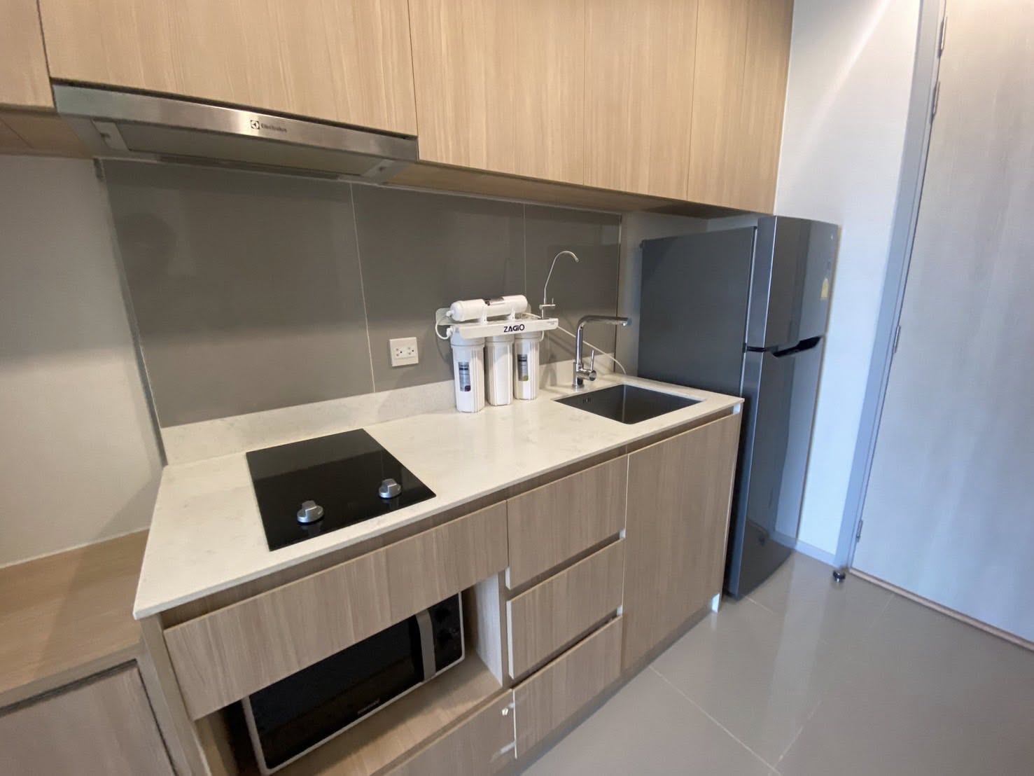 ให้เช่าห้องเลี้ยงสัตว์ได้แบบ 1ห้องนอน 1ห้องน้ำ โซนพื้นที่ BTSหมอชิต MRT จตุจักร คอนโด M Jatujak (เอ็ม จตุจักร) High Rise ขนาดห้อง 28 ตรม. ชั้น 34 ตึก B