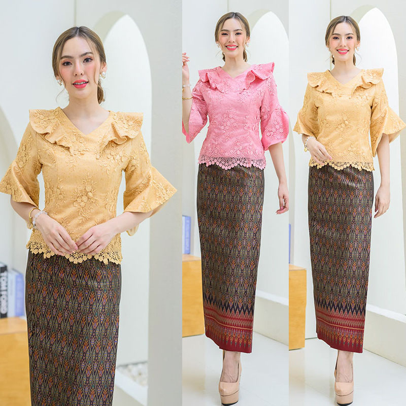 kudapy เสื้อลูกไม้ใยบวบดอกลอยสามมิติทั้งตัว แขนกระดิ่ง งานคอวีระบายปกสวยมากๆ (เฉพาะเสื้อ)
