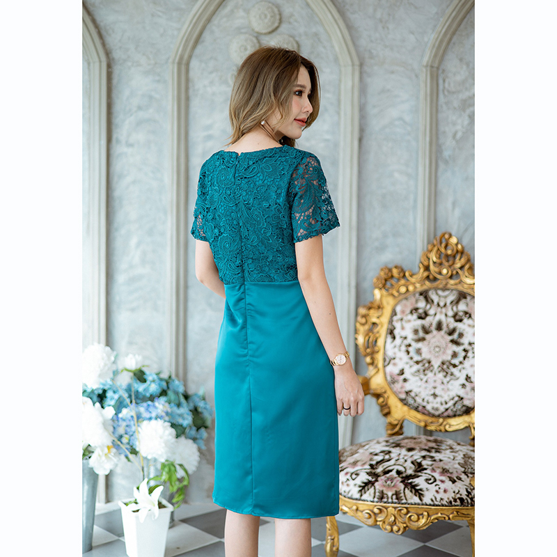 kudapy เดรสสั้นสีเขียว/สีฟ้า/ดำ เดรสลูกไม้ ดีไซน์สวยเก๋มากๆ ช่วงกระโปรงเป็นผ้าเนื้อเงามีความนิ่มสวยใส่สบาย ดีเทลความสวยหรูอยู่ที่ช่วงเอว