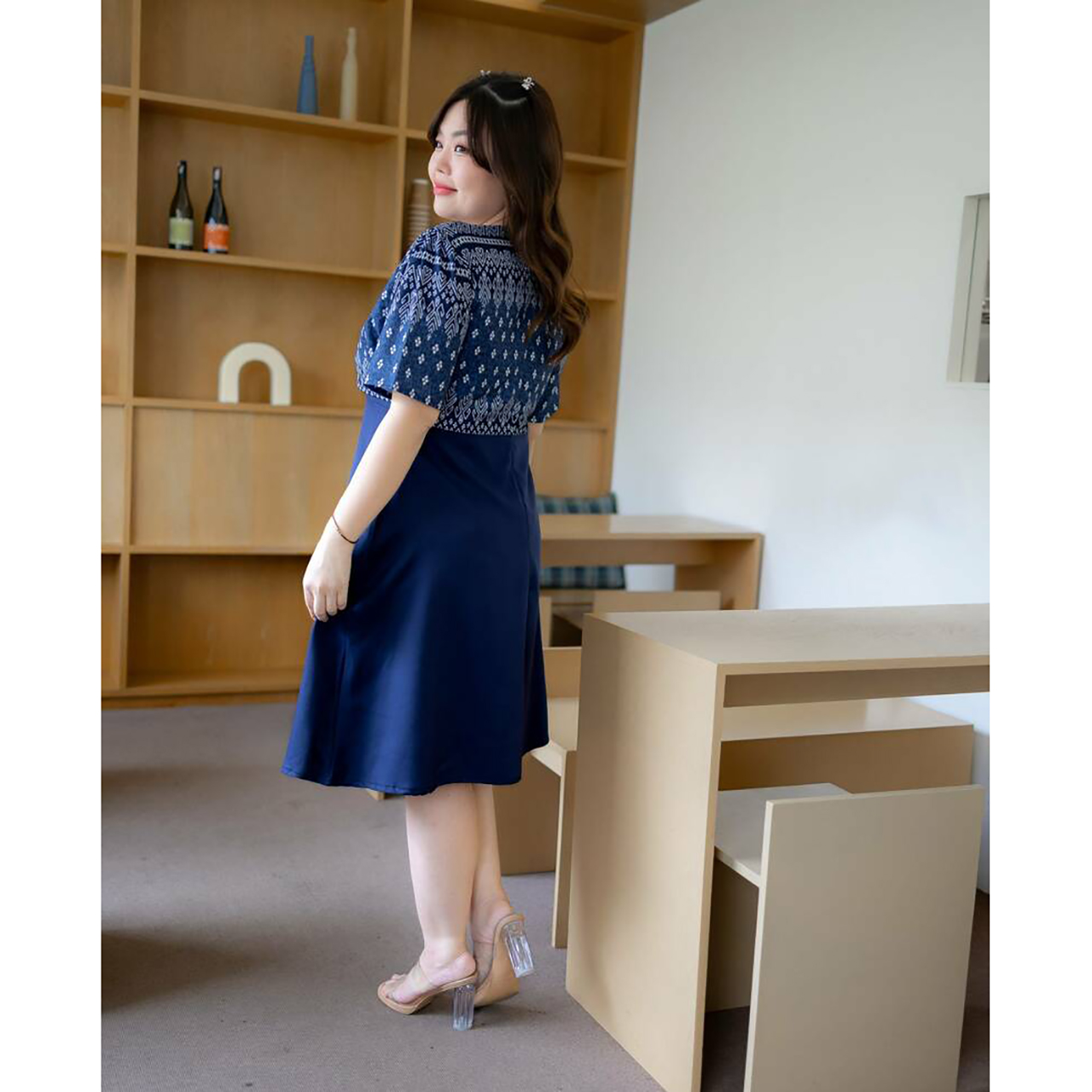 kudapy เดรสลายไทยแต่งเสื้อกระดุม 1 เม็ด