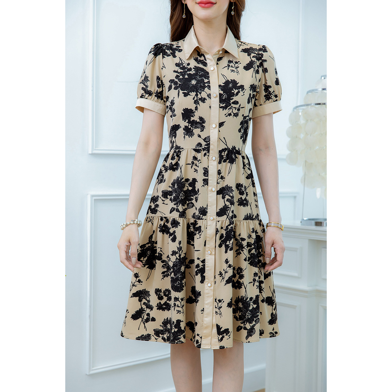 kudapy เดรสคอปกกระดุมหน้า ผ้าลายดอกสวยเด่น แพทเทิร์นสวยเก๋ ใส่ง่ายๆ เป็นชุดเปิดกระดุมด้านหน้า