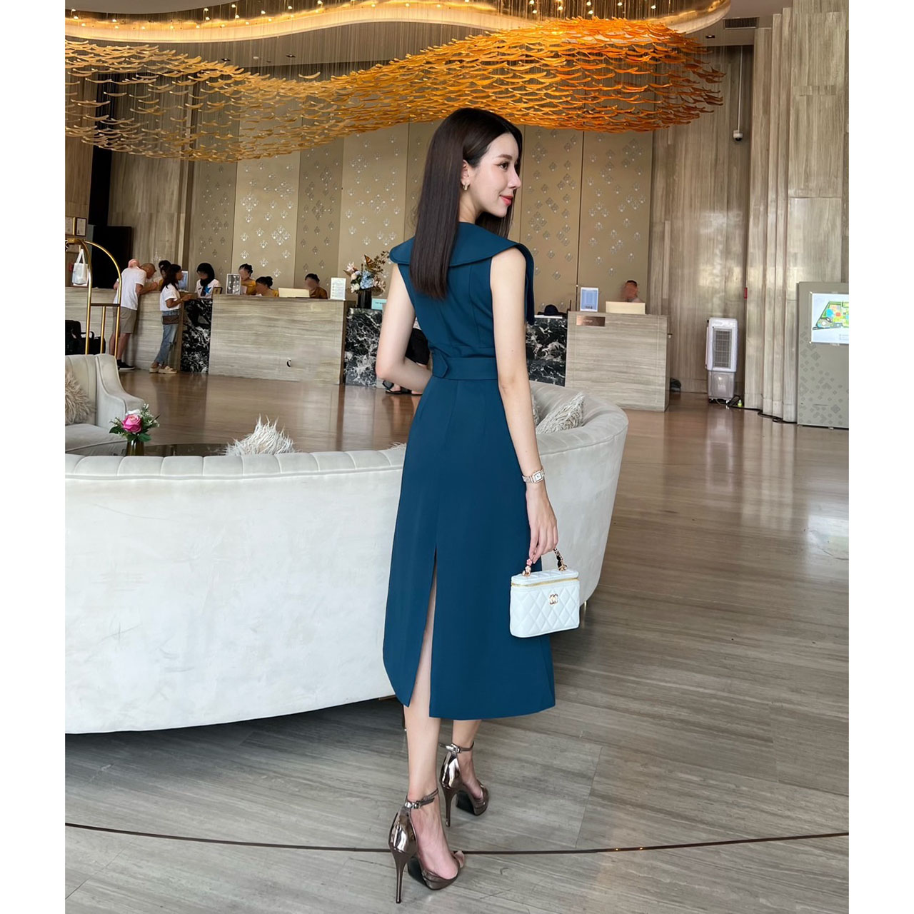 kudapy เดรสสูทสีครีม/สีครามทะเล แต่งปกใหญ่ ทำให้ดูผอม ซิบด้านหลัง ผ่าด้านหลังเพื่อให้เดินสะดวก