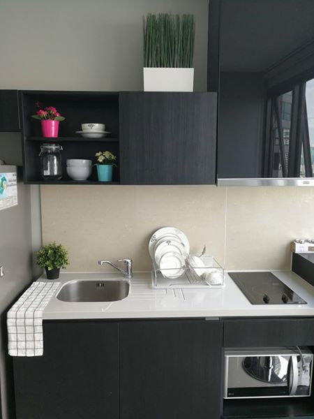 คอนโดริทึ่ม สุขุมวิท 44/1 ให้เช่าครัวแบบ Sky kitchen