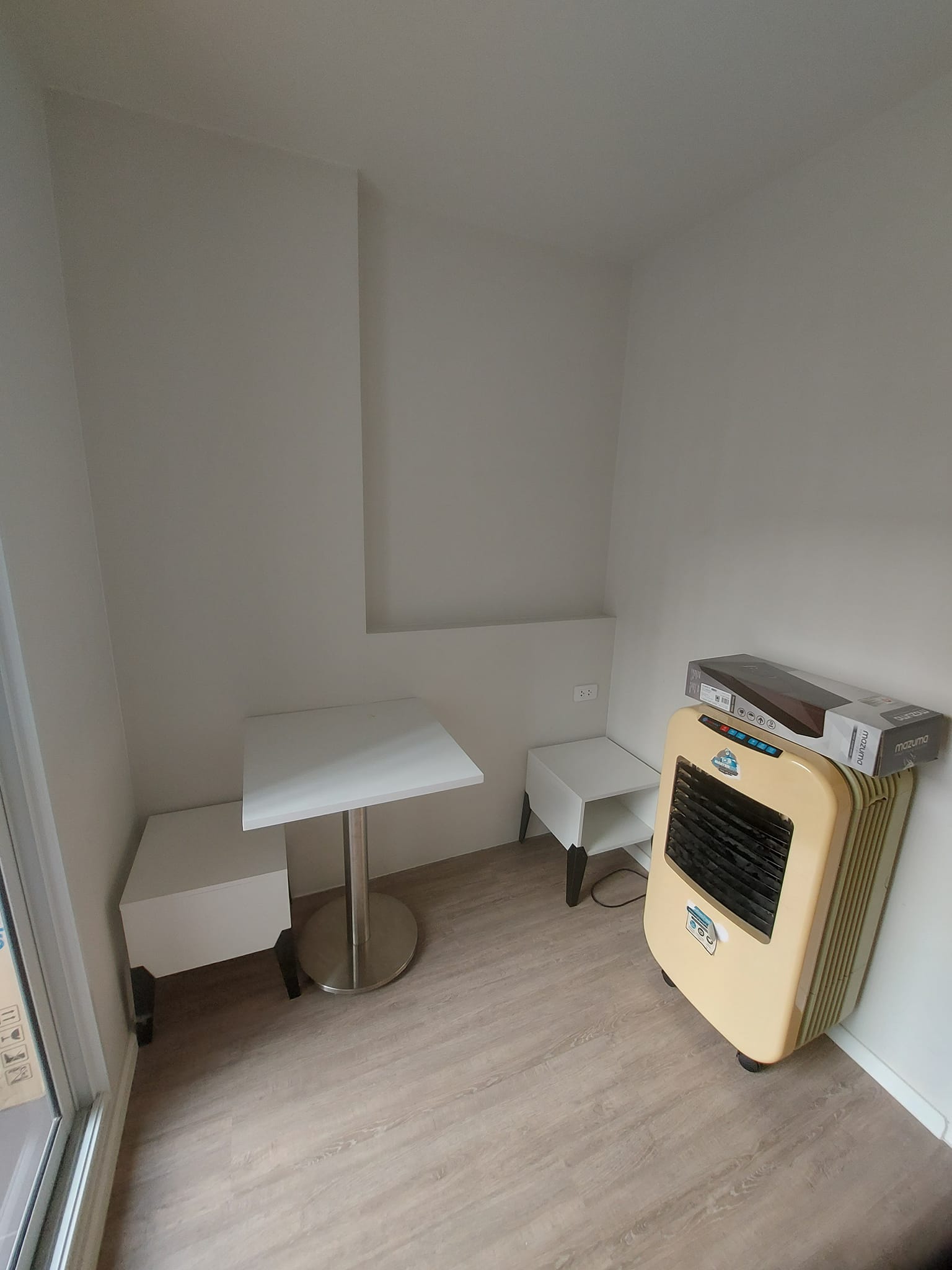 ให้เช่าห้องใหม่แบบ 2ห้องนอน 1ห้องน้ำ โซนพื้นที่ BTS รัชโยธิน คอนโด Blue Phahonyothin 35 (บลู พหลโยธิน 35) ขนาดห้อง 35 ตรม. ชั้น 6 ตึก B วิวสระ