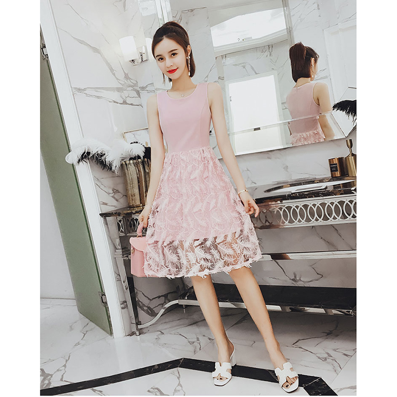 kudapy ชุดเดรสสีชมพู แขนกุด กระโปรงผ้าขนนกฟรุ้งฟริ้ง