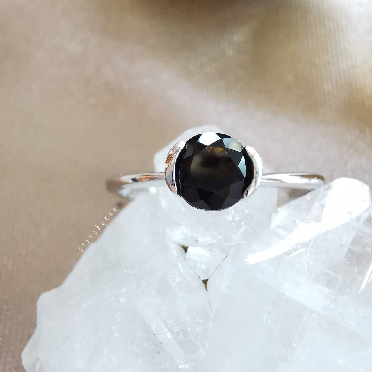 แหวนเงินหินสะเก็ดดาว Tektite