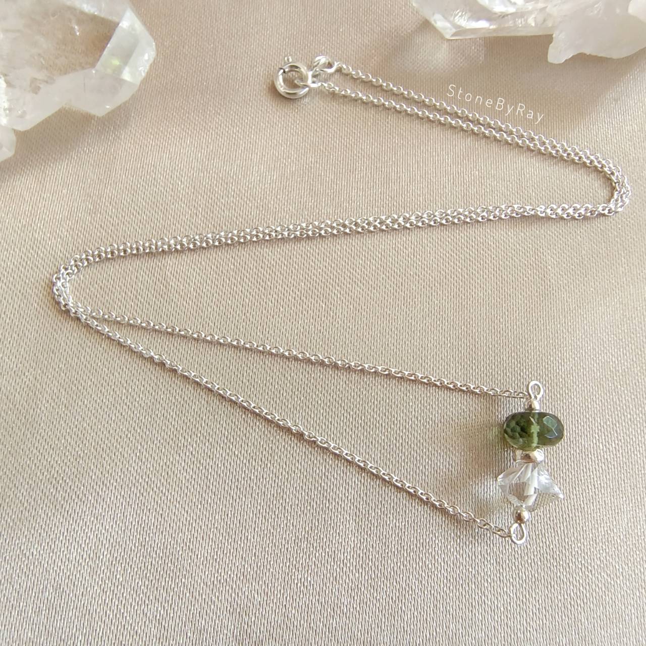 สร้อยคอเงินจี้สะเก็ดดาวโมดาไวต์กับเฮอร์คิเมอร์ไดม่อน Moldavite+Herkimer Diamond