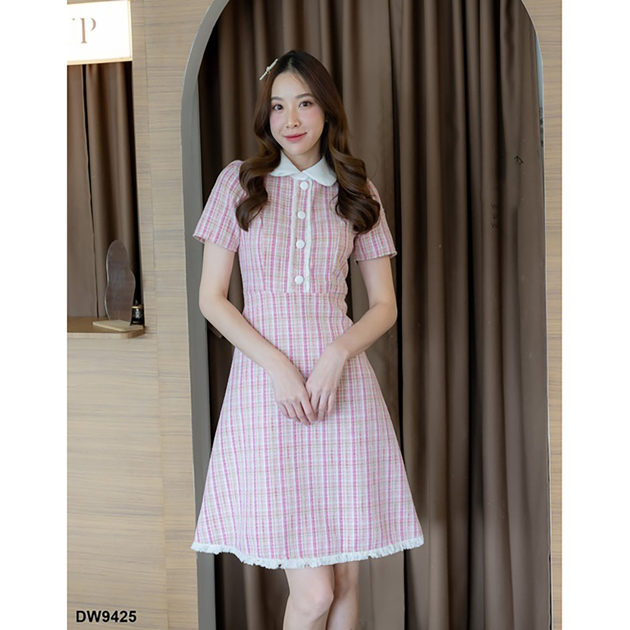 kudapy เดรสสั้นสีครีม/สีชมพู/สีฟ้า ทรงบานผ้าทวิตคอปกแต่งกระดุม4ชิ้น