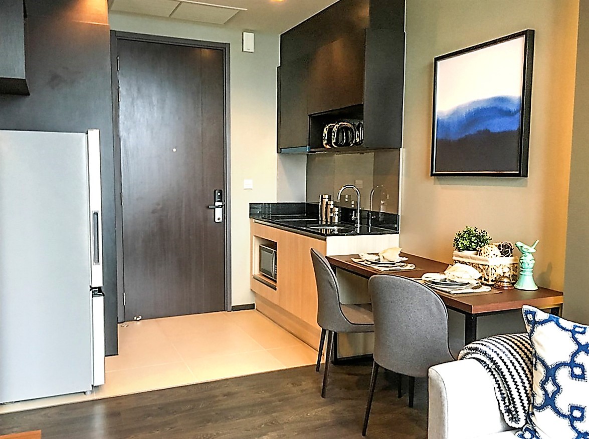 ให้เช่าคอนโด Edge Sukhumvit 23 (เอดจ์ สุขุมวิท 23) 2 minutes walk to Asoke BTS, Sukhumvit MRT Terminal 21 shopping mall