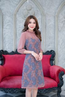 kudapy เดรสสั้นสีดำ/สีน้ำตาล /สีเทาฟ้า ลูกไม้งานสวยน่ารักมากๆ ดีเทลสวยหวาน ดีไซน์สวยใช้ผ้าลูกไม้เนื้อดี คอจับจีบตุ๊กตาน่ารักล้อมด้วยลูกไม้รอบคอ