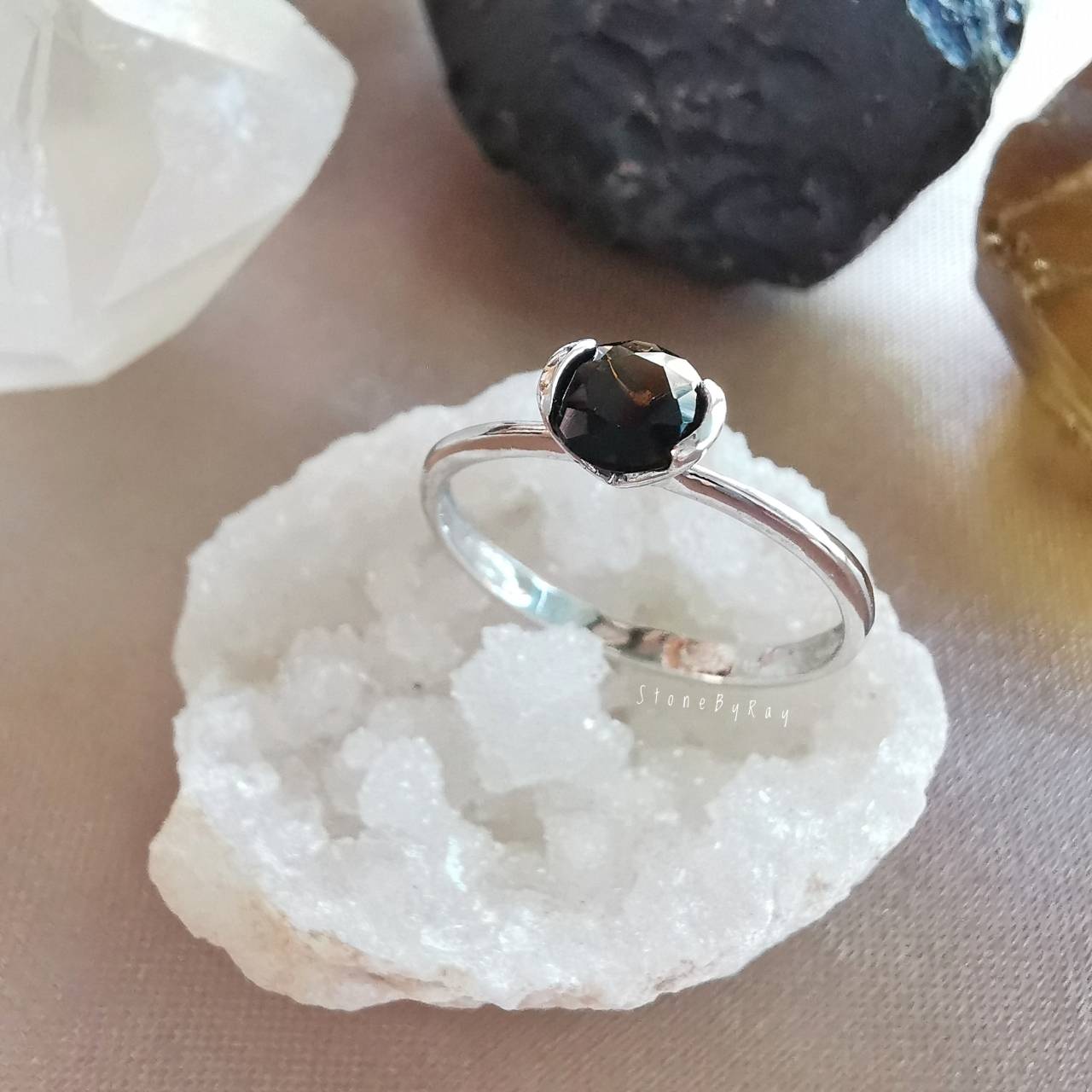 แหวนเงินหินสะเก็ดดาว Tektite