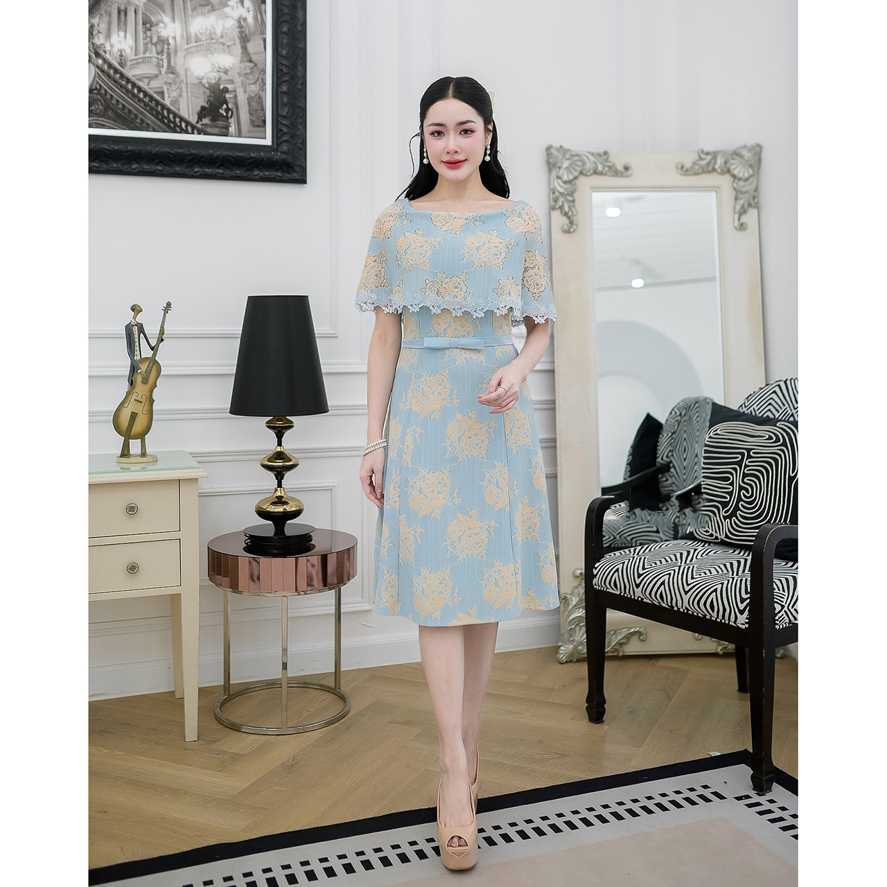 kudapy เดรสลูกไม้ผ้านิ่่มใส่สบาย แต่งเอวโบว์กระโปรงทรงเอสวย มีซับในทั้งชุด