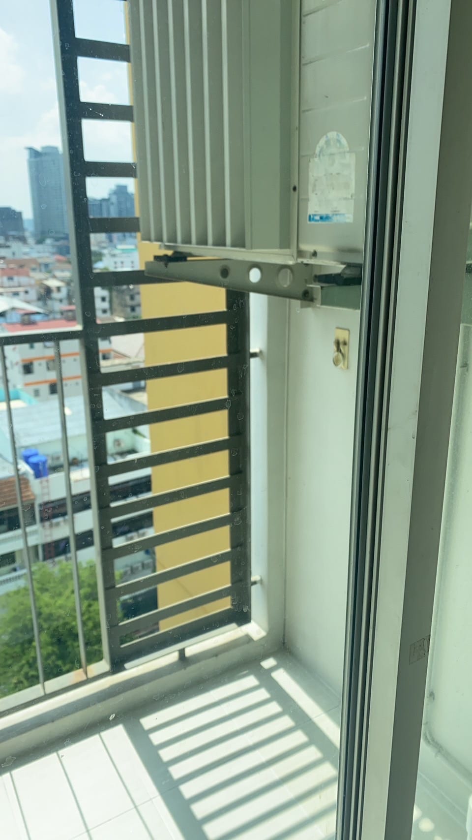 ปล่อยเช่าคอนโด ยู ดีไลท์ แอท ห้วยขวาง สเตชั่น (U Delight @ Huay Kwang Station) - 1ห้องนอน 1ห้องน้ำ 1ห้องนั่งเล่น - ใกล้ MRT ห้วยขวาง - ขนาดห้อง 33 ตรม. ชั้น 10 ตึก D