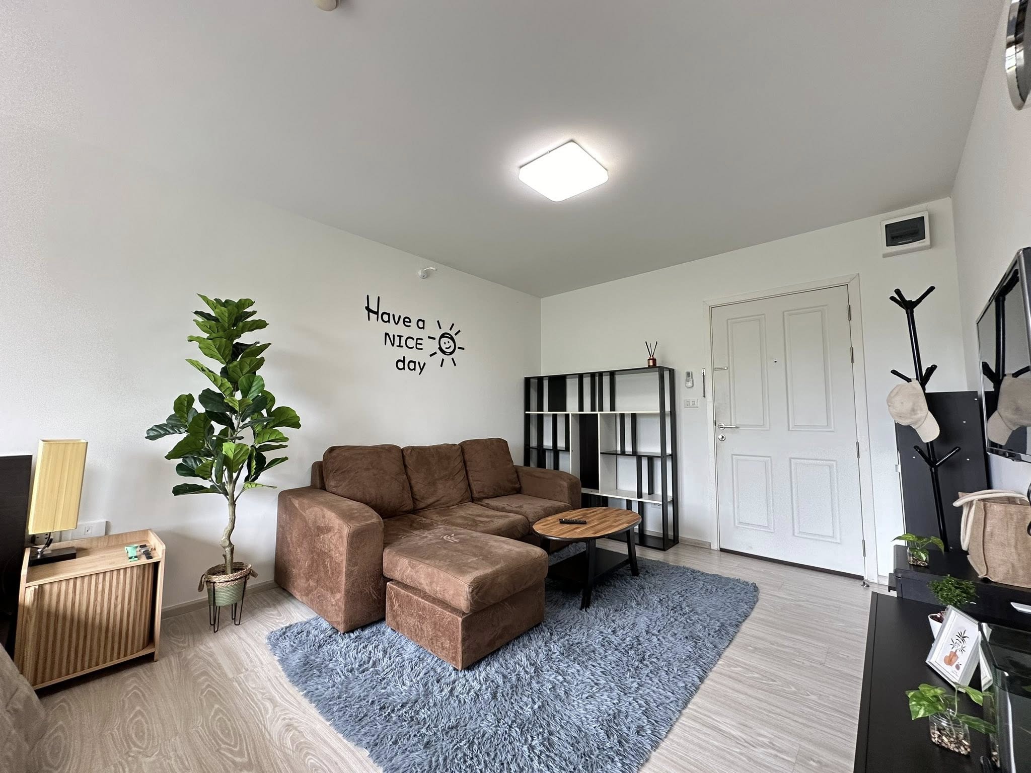 ให้เช่าคอนโด คอนโด แอสปาย สาทร-ตากสิน (บริคโซน) (Aspire Sathorn-Taksin (Brick Zone)) Low Rise โซนพื้นที่ BTS วุฒากาศ 📍 ห้องแบบ Studio / 1ห้องน้ำ / โซนครัวปิด ·ขนาดห้อง 29 ตรม. ชั้น 4