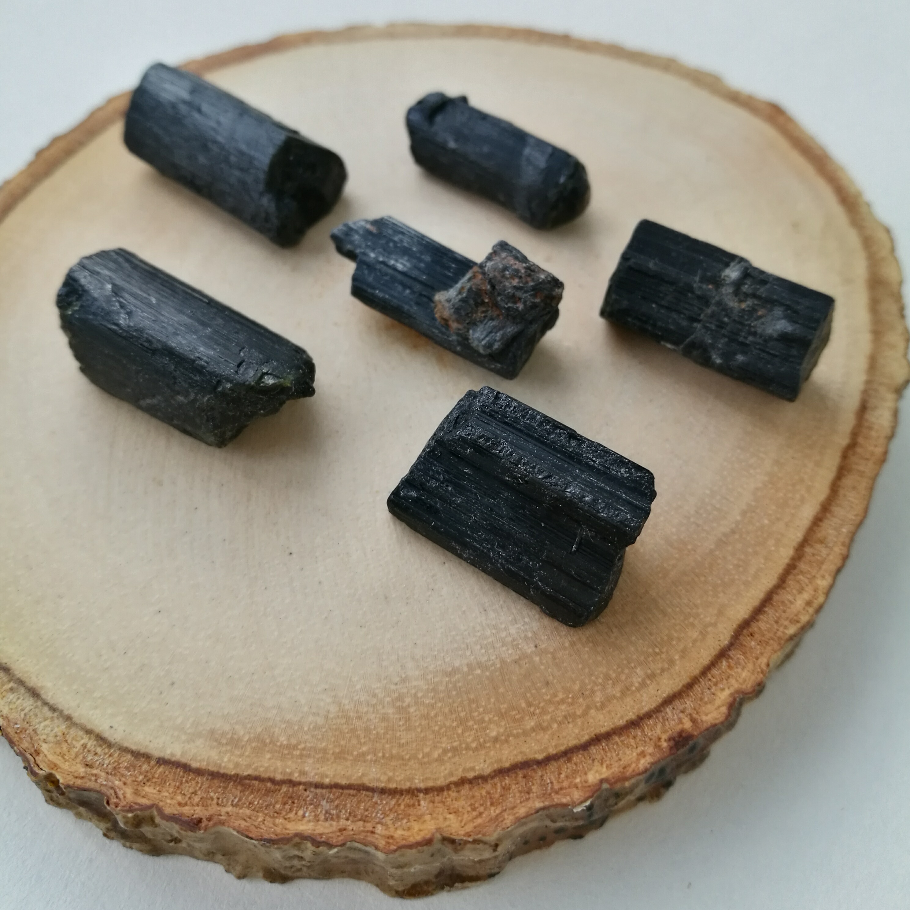 แบล็คทัวมาลีน(Black Tourmaline)