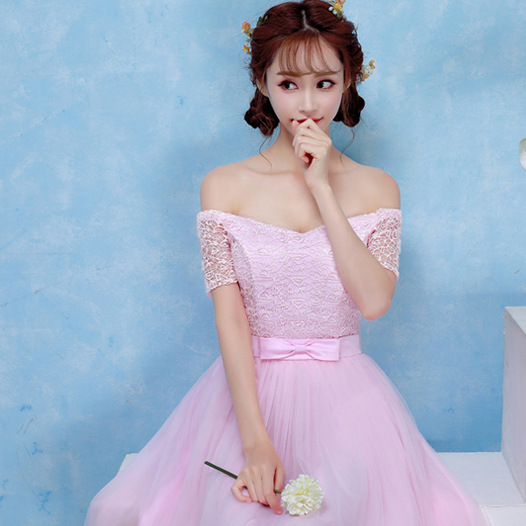 kudapy ชุดราตรีสั้นสีม่วง/สีชมพู เปิดไหล่ แขนสั้น ช่วงบนเป็นผ้าลูกไม้ ทรงสวยมาก