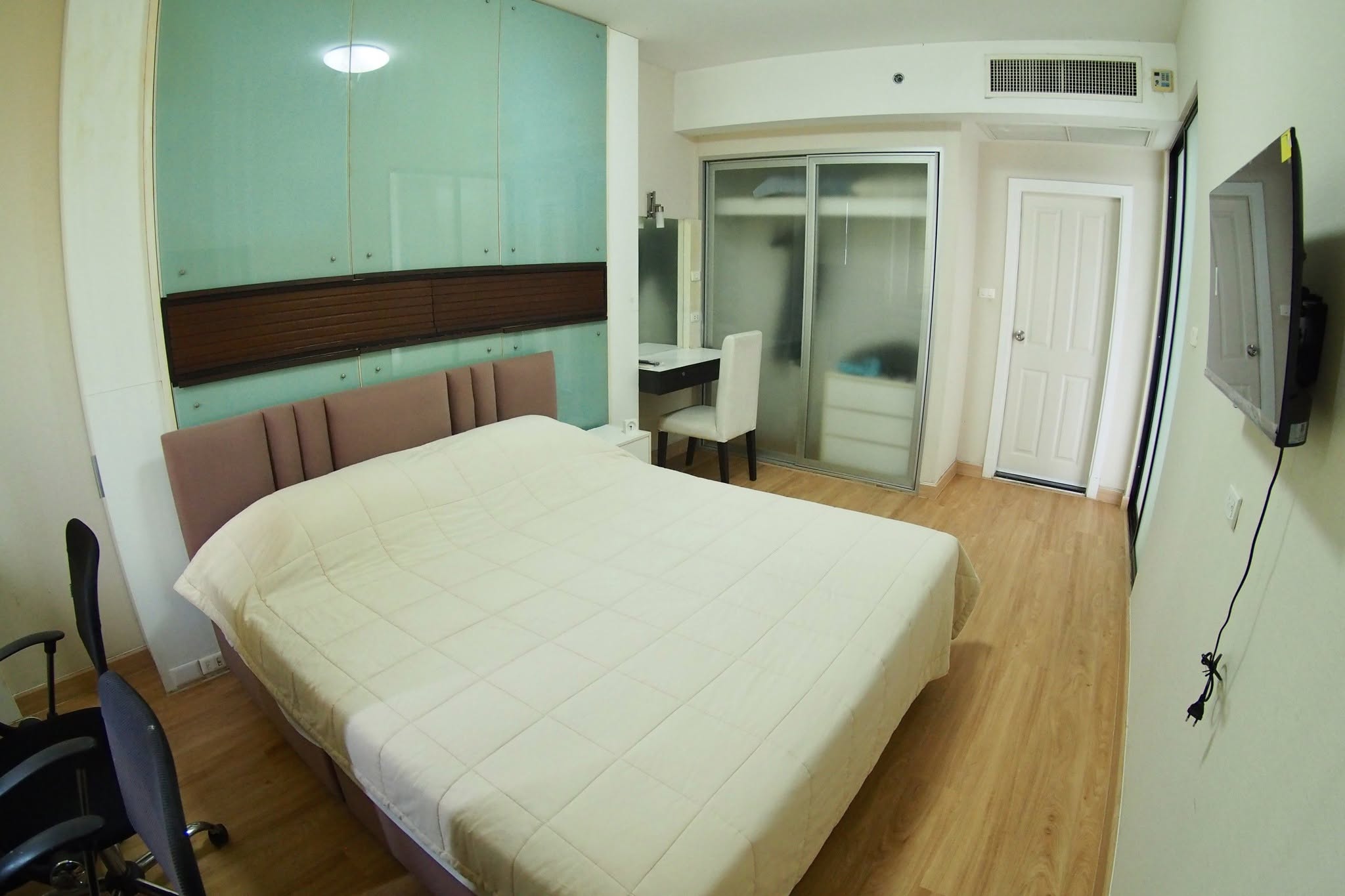 ให้เช่าห้องแบบ 1ห้องนอน 1ห้องน้ำ โซนพื้นที่ ติด มศว. MRT เพชรบุรี คอนโด Supalai Premier Place Asoke (ศุภาลัย พรีเมียร์ เพลส อโศก) High Rise ขนาดห้อง 64 ตรม. ชั้น 22