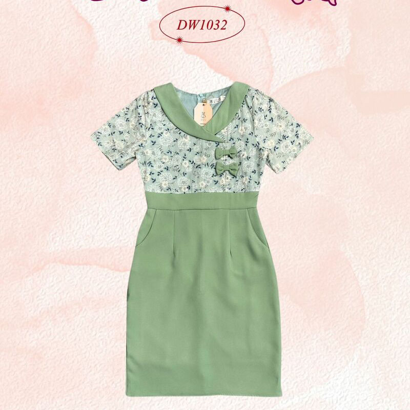 kudapy เดรสสั้นสีชมพู/สีเขียว/สีม่วง ผ้าฮานาโกะ แต่งผ้าอัดลายดอก ติดโบว์ คอบัวทรงเข้ารูป