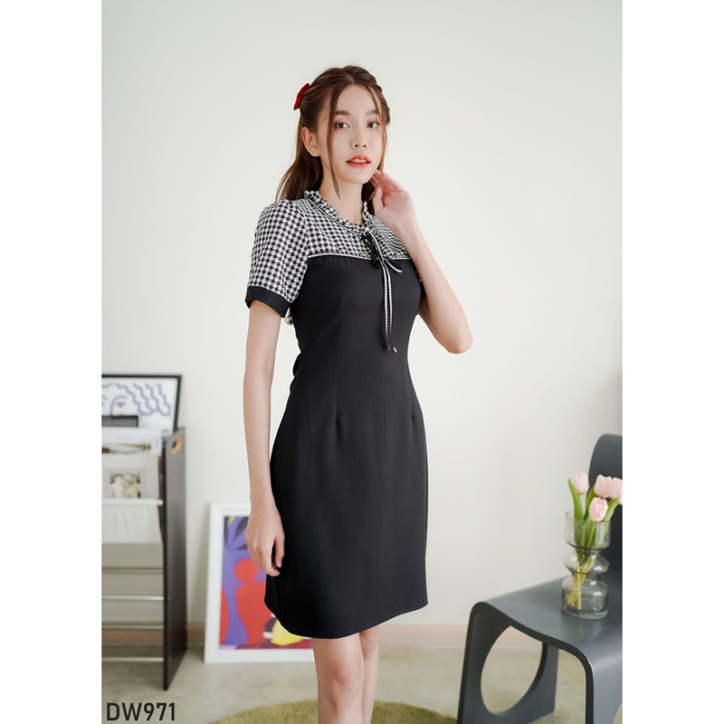 kudapy เดรสสั้นสีแดง/สีชมพู/สีดำ สก็อตผูกโบว์ สวยดูดีใส่สบาย