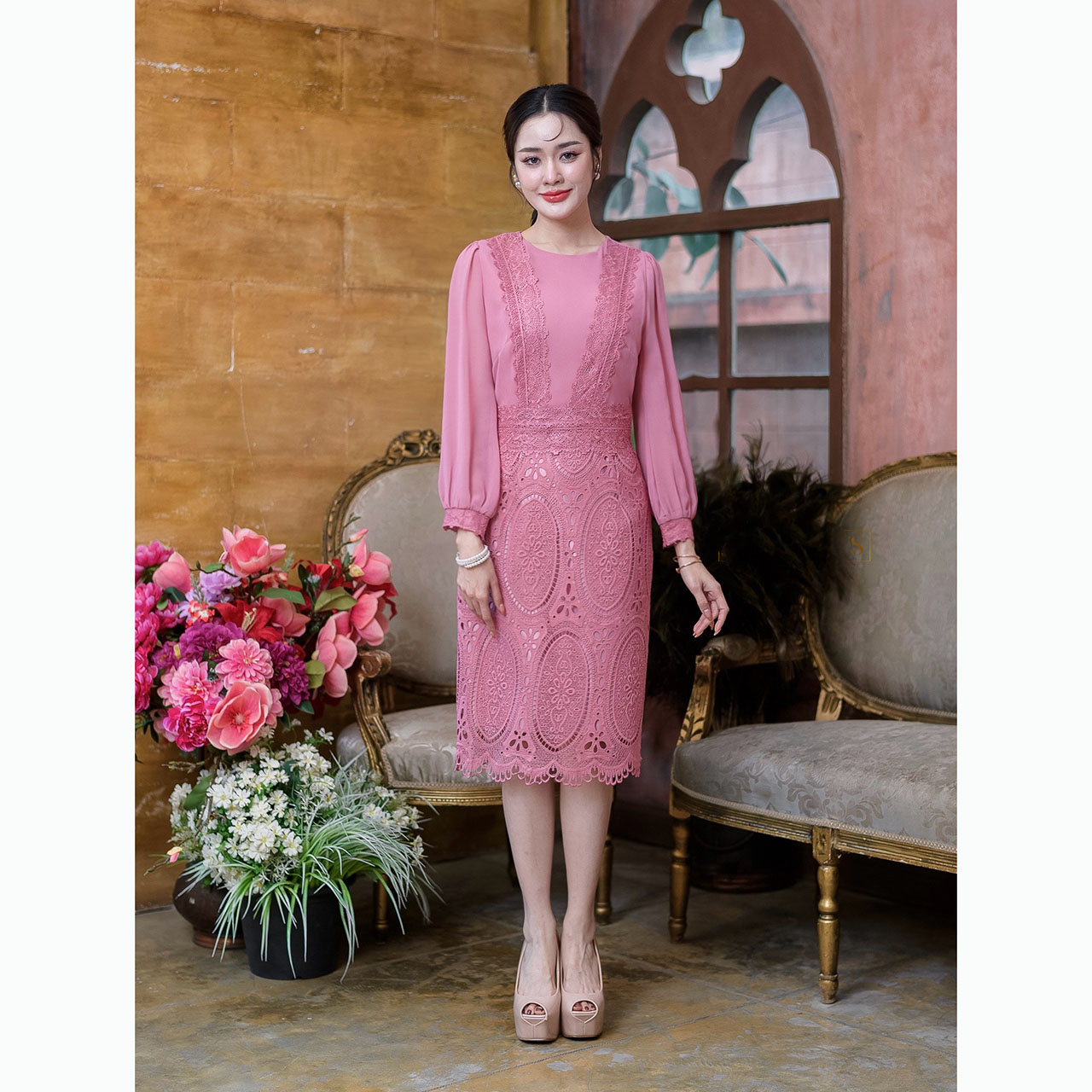 kudapyเดรสสั้นสีม่วง/สีชมพูกลีบบัวสไตล์แขนยาว ผ้าลูกไม้ช่วงกระโปรง เสื้อเป็นผ้าชิฟฟ่อนใส่สบายไม่ร้อนแต่งด้วยลูกไม้คาด