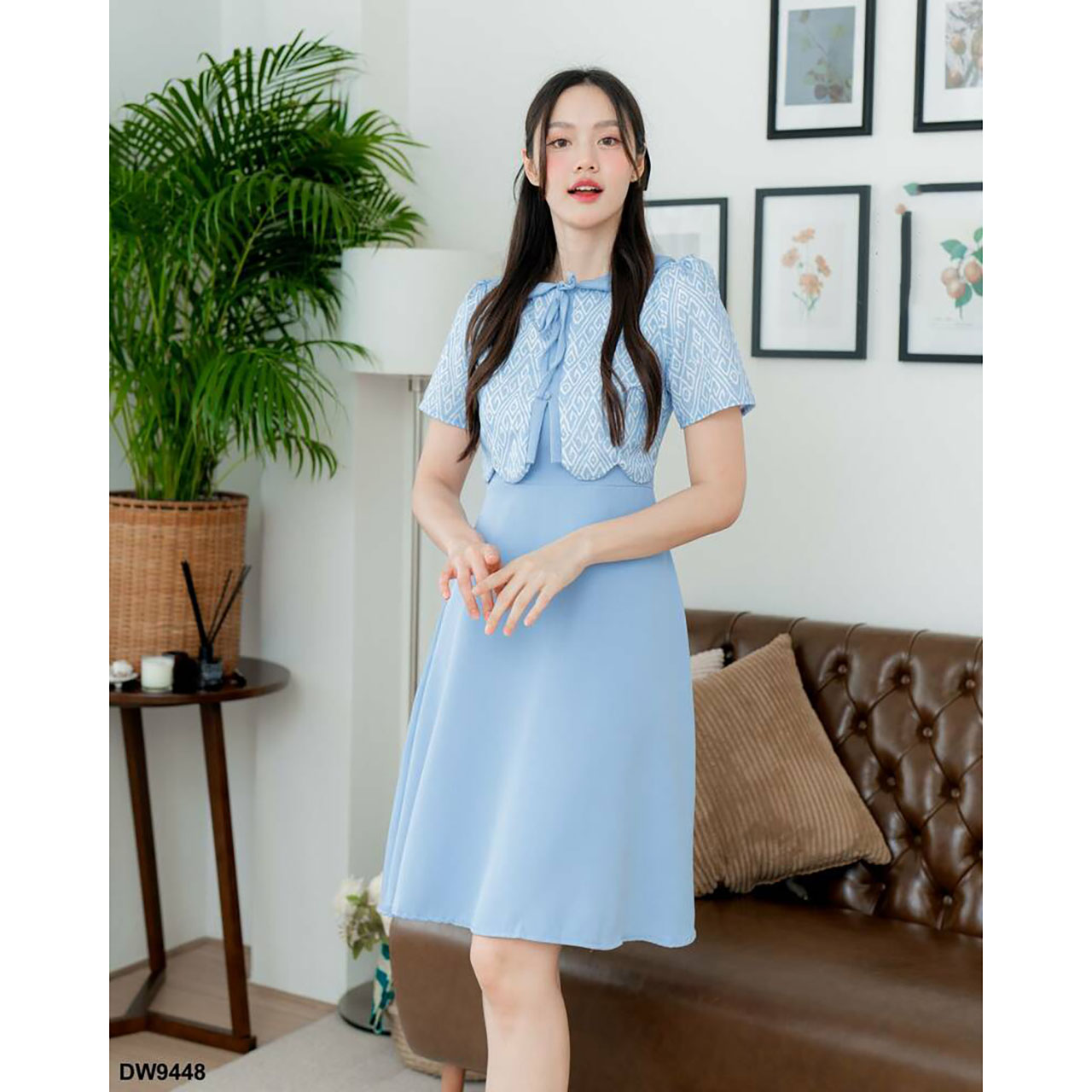 kudapy เดรสสั้นสีชมพู/สีฟ้า/สีกรม สีพื้นกระโปรงบานกั๊กผ้าไทยผูกโบว์