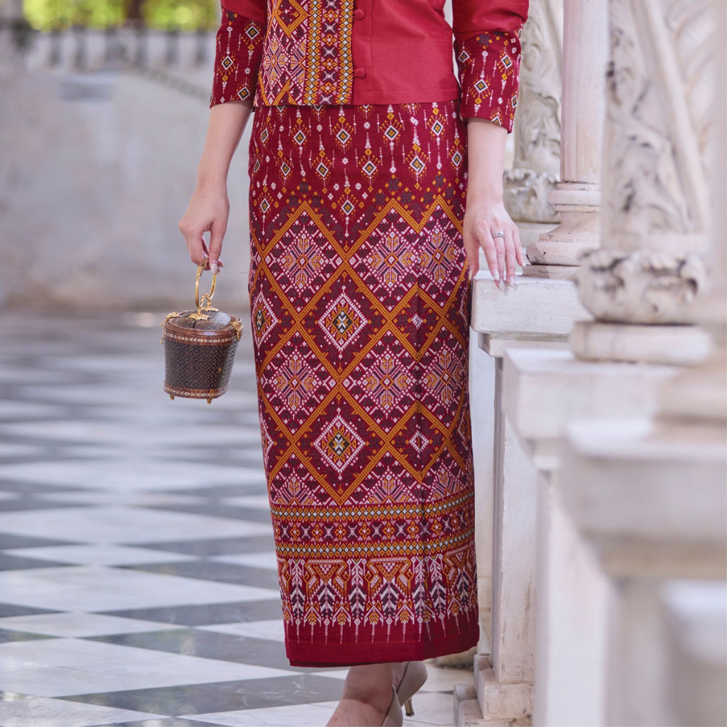 kudapy ชุดผ้าไทย เสื้อผ้าไหม ผ้าถุง ชุดออกงาน ไปวัด ชุดทำบุญ เสื้อผ้าไหม แต่งด้วยผ้าฝ้าย ทอลายแพรวากาฬสินธุ์