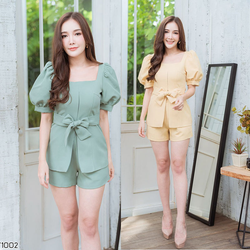 kudapy เซตขาสั้นสีเขียว/สีครีม สายสายรอบเอวใส่แล้วดูดีสวยน่ารัก