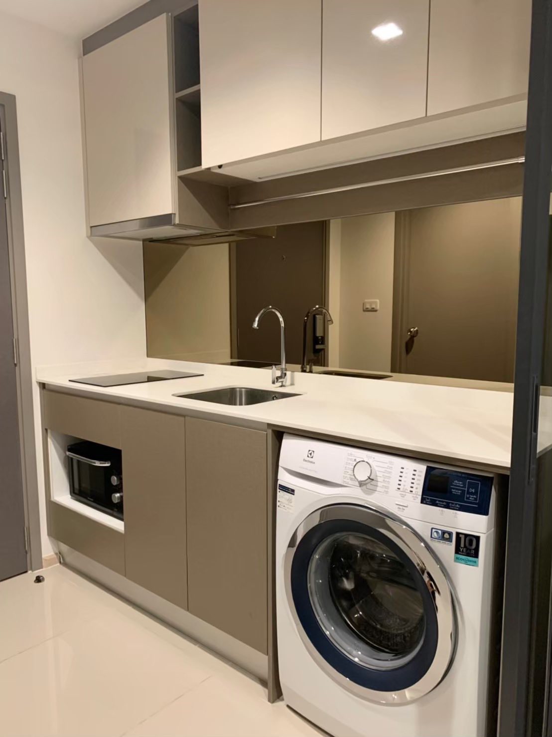 ให้เช่าคอนโด Ideo Sathorn - Wongwian Yai (ไอดีโอ สาทร-วงเวียนใหญ่) 1ห้องนอน / 1ห้องน้ำ ขนาด 27 ตรม. ชั้น 16 ค่าเช่า 14,500 ต่อเดือน รถไฟฟ้า BTS วงเวียนใหญ่