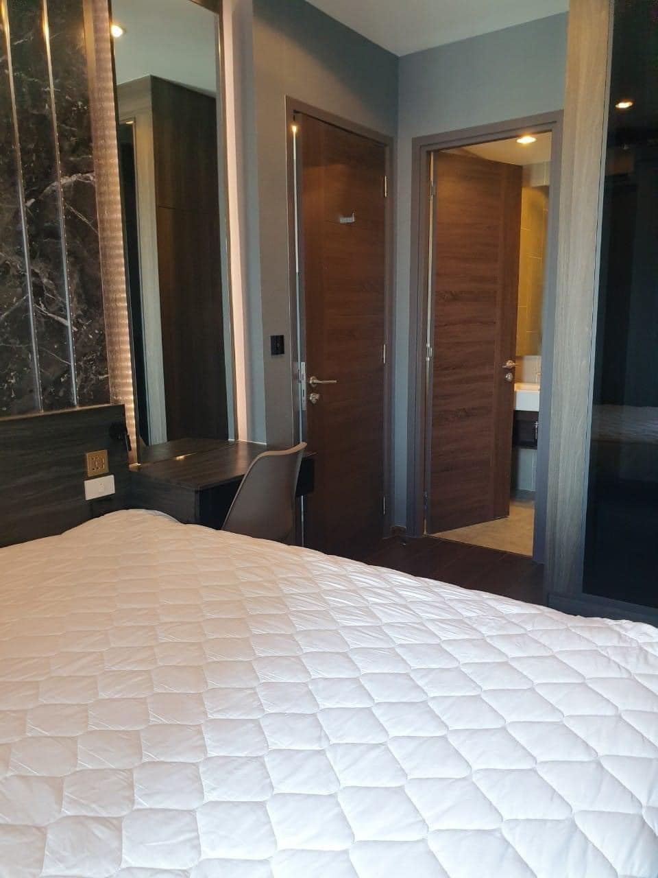 ปล่อยเช่าคอนโด C Ekkamai (ซี เอกมัย) - 1ห้องนอน 1ห้องน้ำ 1ห้องนั่งเล่น - ใกล้ BTS เอกมัย ARL รามคำแหง - ขนาดห้อง 30 ตรม. ชั้น 28 ทิซตะวันออก