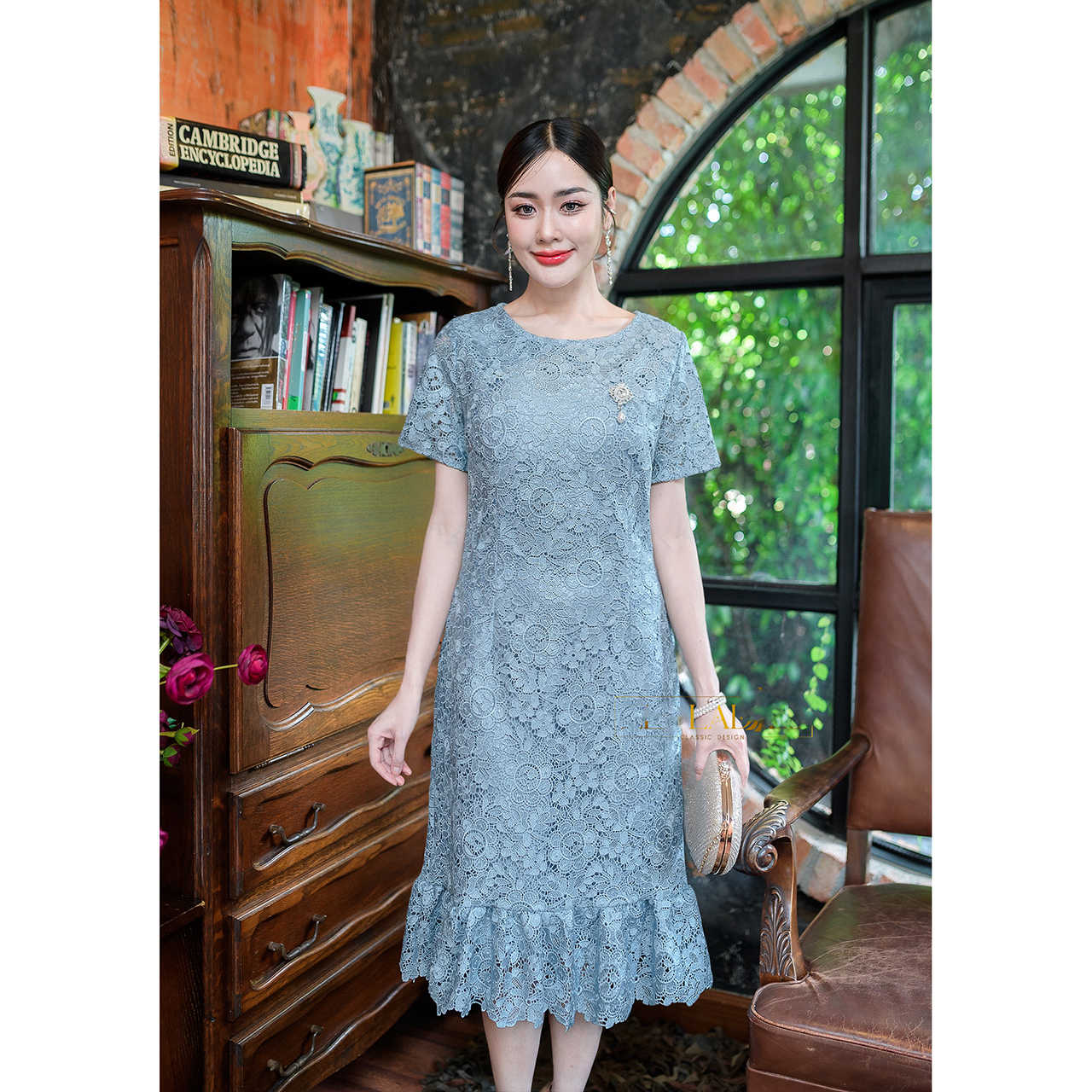 kudapy เดรสสั้นสีโอรส/สีฟ้า ลูกไม้ปาด้าคอตตอน ผ้าทอลาย แต่ด้วยเนื้อผ้าลูกไม้ทำให้ดูหรูหรา