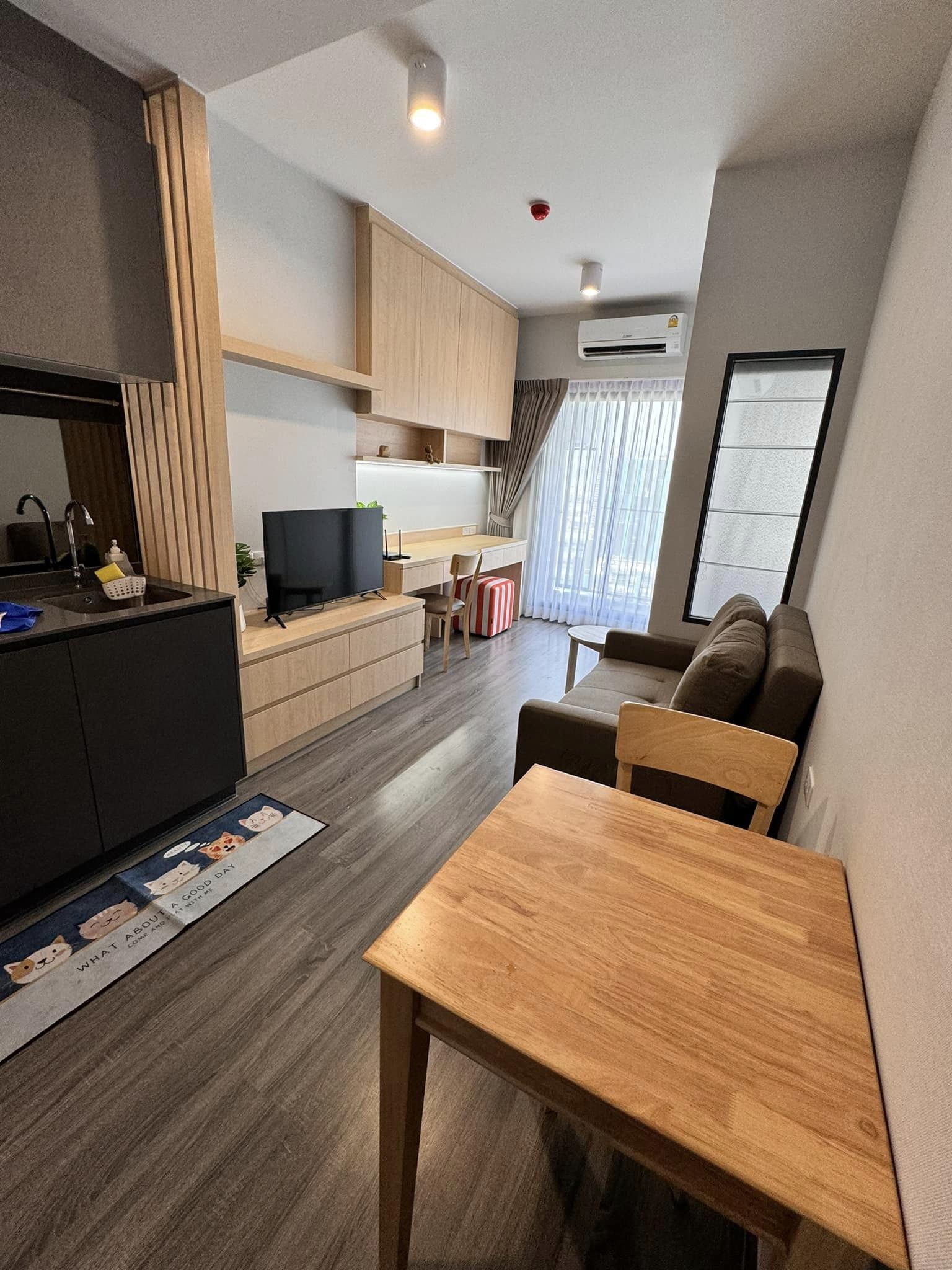 ให้เช่าคอนโด IDEO Chula - Samyan (ไอดีโอ จุฬา - สามย่าน) - ห้องสวยชั้นสูงน่าอยู่ - การเดินทาง: MRT สามย่านประมาณ 450 เมตร - ใกล้มหาลัยจุฬาและสามย่านมิตรทาวน์