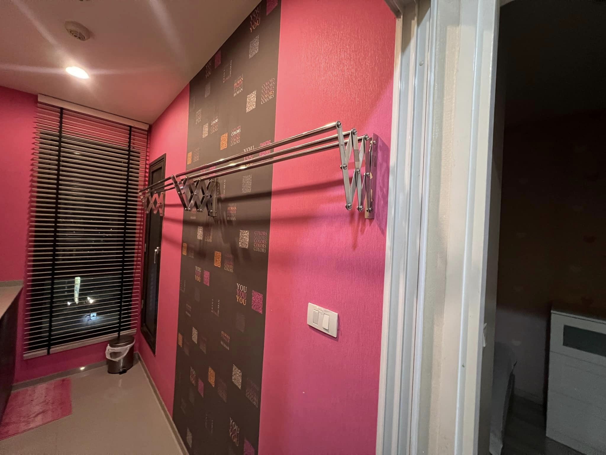 ปล่อยเช่าคอนโด Centric Ratchada-Huai Khwang (เซ็นทริค รัชดา-ห้วยขวาง) - 1ห้องนอน 1ห้องครัว 1ห้องน้ำ 1ห้องนั่งเล่น - ใกล้ MRT ห้วยขวาง - ขนาดห้อง 30 ตรม. ชั้น 17