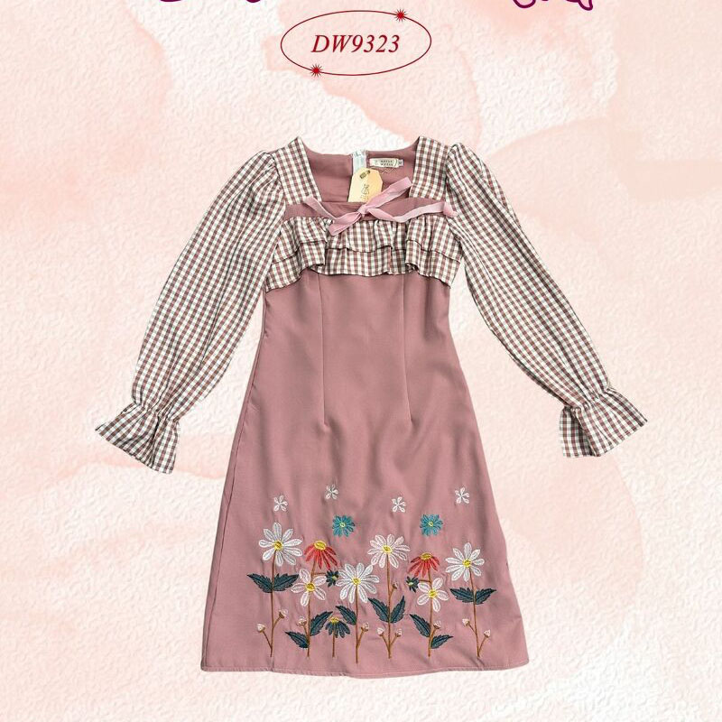 kudapy เดรสสั้นสีครีม/สีชมพู/สีกรม แขนยาวสก๊อต ดีเทลปักลายดอก น่ารักมาก ใส่ไปทำงาน ไปคาเฟ่ก็ได้