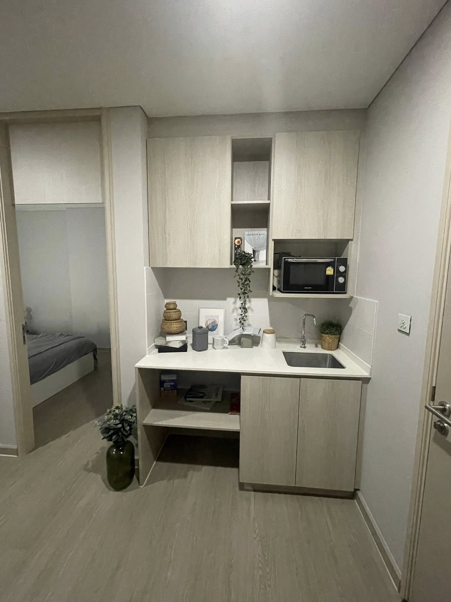 ให้เช่าคอนโด Lumpini Park Phahon 32 (ลุมพินี พาร์ค พหล 32) โซน รถไฟฟ้า BTS รัชโยธิน 1ห้องนอน / 1ห้องน้ำ ขนาดห้อง 28 ตรม. ชั้น 16