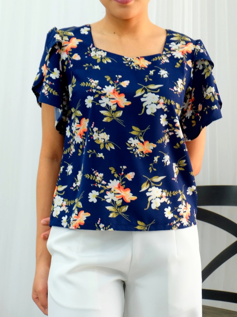 kudapy เสื้อคอเหลี่ยมทรงหัวใจ ไหล่ไขว้ แขนสั้น