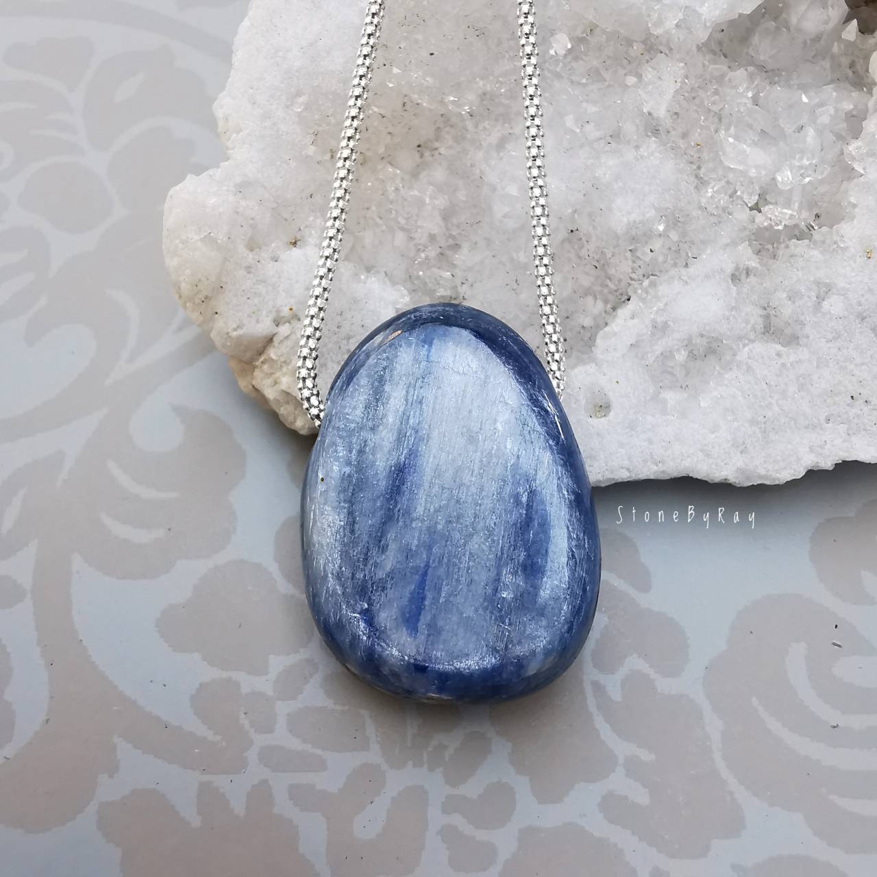สร้อยคอเงินจี้หินไคยาไนท์ (Kyanite)